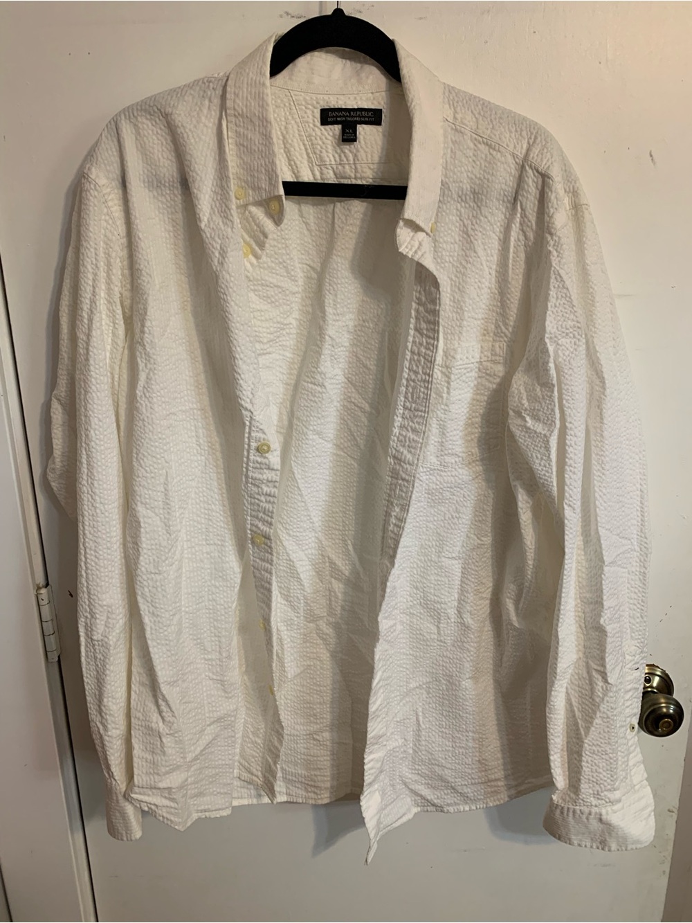 Banana Republic White Seersucker-Textured Men's Shirt